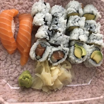 Zono Sushi - Salmon roll and avocado roll - Sushi Bars Near Me - Glendale, California Zono Sushi - Salmon roll and avocado roll - Sushi Bars Near Me - Glendale, California