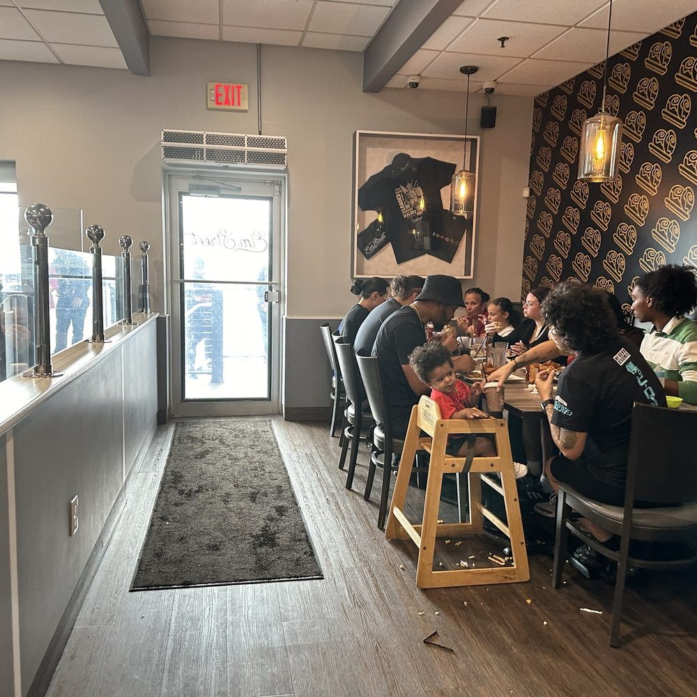 Elm Street Diner - Indoor seating - Diners Near Me - Stamford, Connecticut