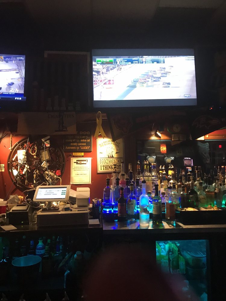 City Limits Sports Bar & Grill 21 Reviews Sports Bars 900 SW