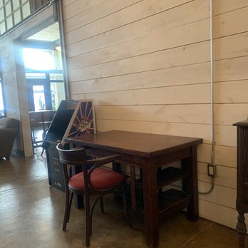 Downtown coffee - Lots of seats with outlets - Coffee & Tea Near Me - Paris, Texas Downtown coffee - Lots of seats with outlets - Coffee & Tea Near Me - Paris, Texas