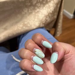 Amazing Nails & Spa - Nails after 3 weeks