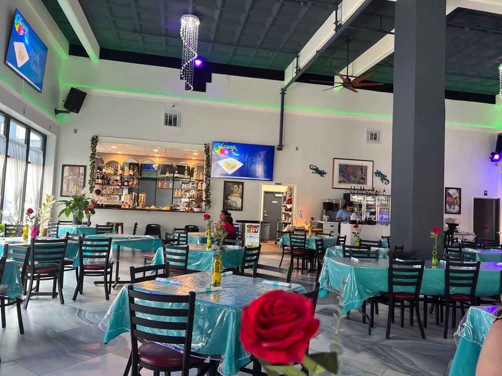 EL CAMALEON BAR & GRILL 103 N Ottawa St, Joliet, Illinois Latin