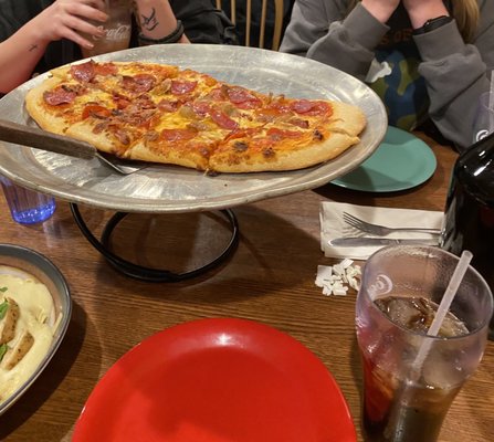 Paradise Pizzeria & Ice Creamery by null