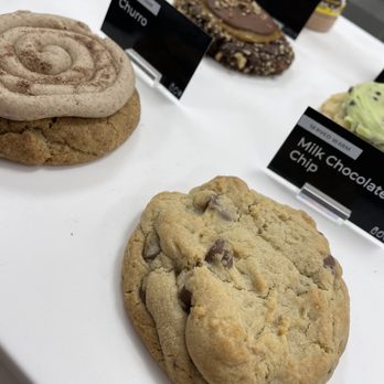 Crumbl - Hampton - Bakeries Near Me - Hampton, Virginia Crumbl - Hampton - Bakeries Near Me - Hampton, Virginia