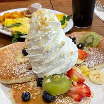 Eggs 'n Things - Waikiki Beach Eggspress - Fresh Fruit Rainbow Pancakes - Breakfast & Brunch Near Me - Honolulu, Hawaii Eggs 'n Things - Waikiki Beach Eggspress - Fresh Fruit Rainbow Pancakes - Breakfast & Brunch Near Me - Honolulu, Hawaii