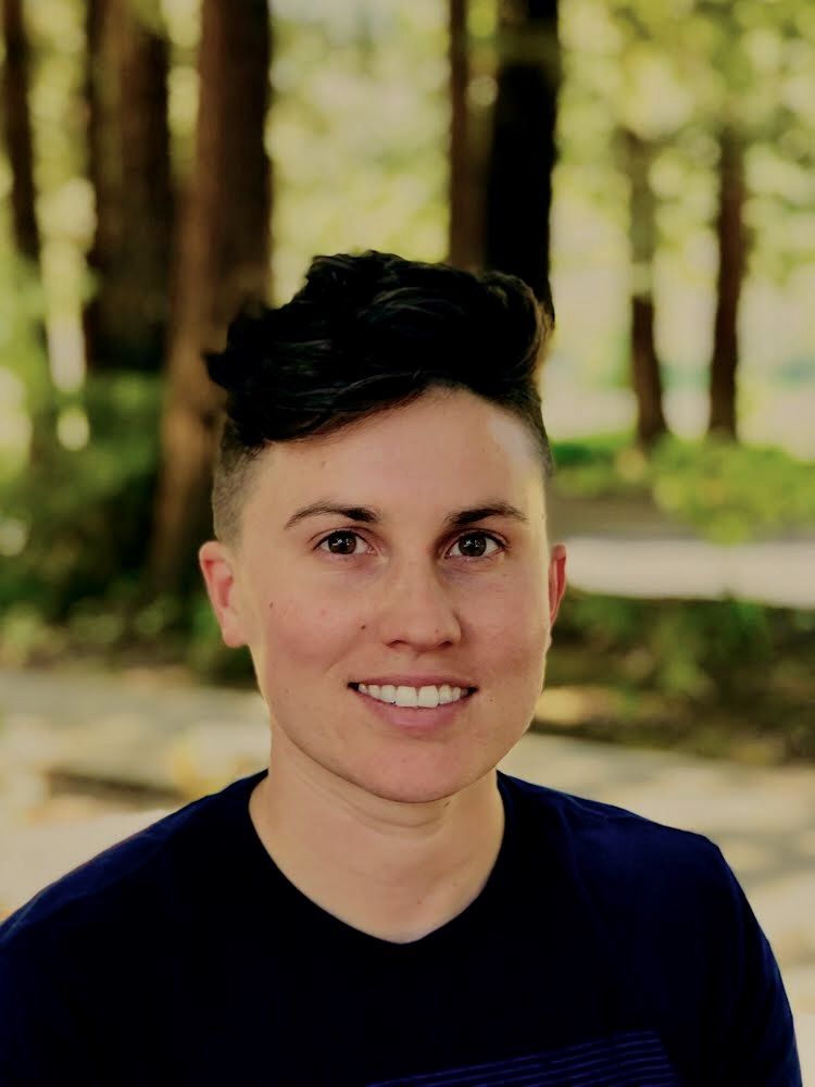 Kelli Sager, LMT Logo