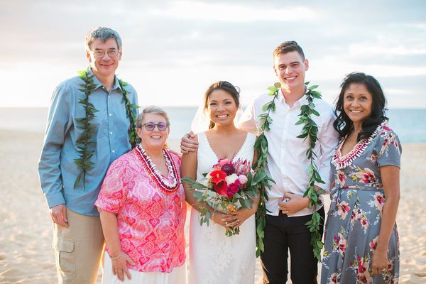 Aloha Island Lei and Floral by null