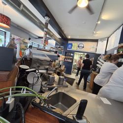 Maplewood Deli And Coffeehouse - Another view of how busy it gets there.