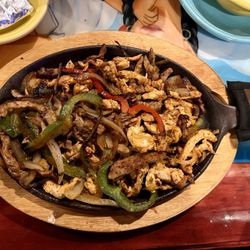 Las Trancas - Steak and chicken fajitas