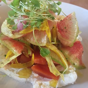 Fete - Fete salad - New American Near Me - Honolulu, Hawaii