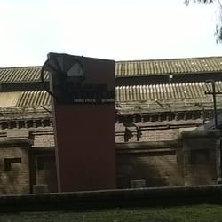 La Isla de los Inventos - Desde arriba, uno de los carteles que anuncia la ubicación de la isla de los inventos.