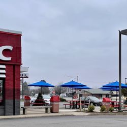 KFC - Outdoor dining