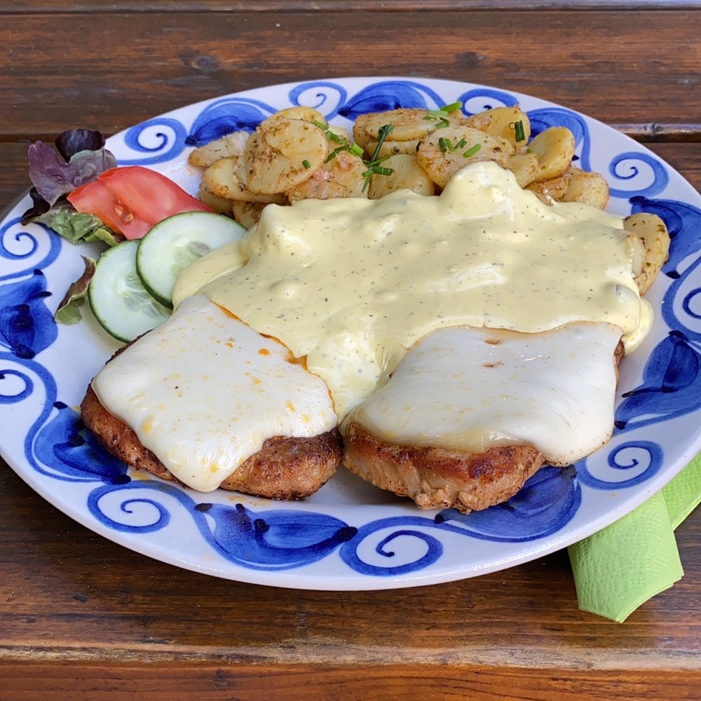 Top 10 Best Restaurants near Zeißigstraße 11, 09337 Hohenstein-Ernstthal,  Germany - November 2023 - Yelp