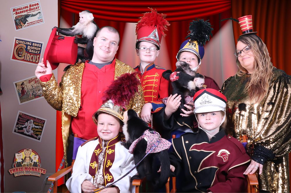 THREE MONKEYS PHOTO EMPORIUM 14 Photos 2430 Teaster Ln, Pigeon