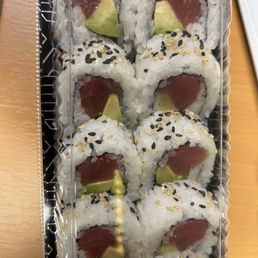 Tuna avocado roll Tuna avocado roll