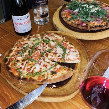 IL Tappo - Margarita and bruschetta pizza - Italian Near Me - Honolulu, Hawaii IL Tappo - Margarita and bruschetta pizza - Italian Near Me - Honolulu, Hawaii