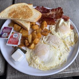 Classic Breakfast, eggs over medium Classic Breakfast, eggs over medium