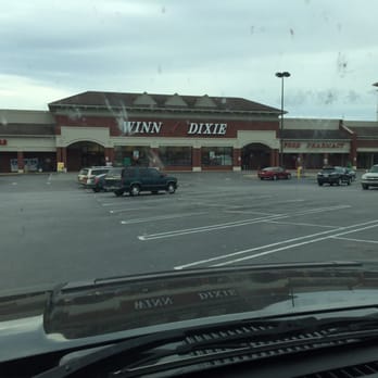 Winn Dixie - Outside Winn Dixie on Vaugn. - Grocery Near Me - Montgomery, Alabama
