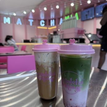 Matcha Mia Montrose - raspberry matcha & brown butter cinnamon roll coffee - Juice Bars & Smoothies Near Me - Houston, Texas