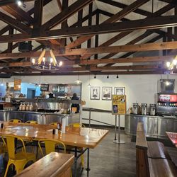 Melvin's BBQ - Mount Pleasant - Inaide