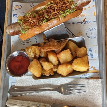 Wursthall - Pesto brat - German Near Me - San Mateo, California