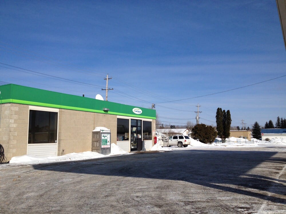 FREDERICKSEN OIL CO AMOCO & MOBIL OIL PRODUCTS 1362 US Hwy 2, Crystal