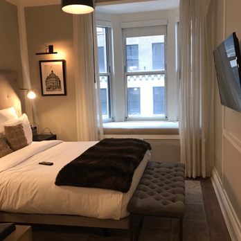HGU New York - Queen Deluxe room with bay windows - Hotels Near Me - New York, New York HGU New York - Queen Deluxe room with bay windows - Hotels Near Me - New York, New York