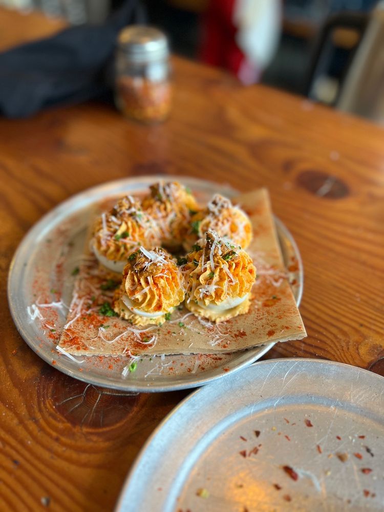 COMMUNITY PIZZA & BEER GARDEN Updated October 2024 342 Photos & 356