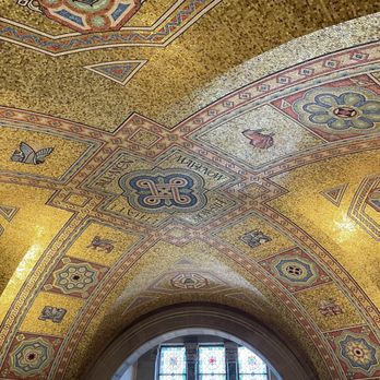 Royal Ontario Museum - Pretty ceiling - Museums Near Me - Toronto, Ontario Royal Ontario Museum - Pretty ceiling - Museums Near Me - Toronto, Ontario