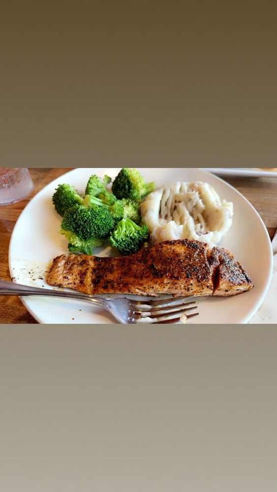 Food from Applebee's Grill + Bar