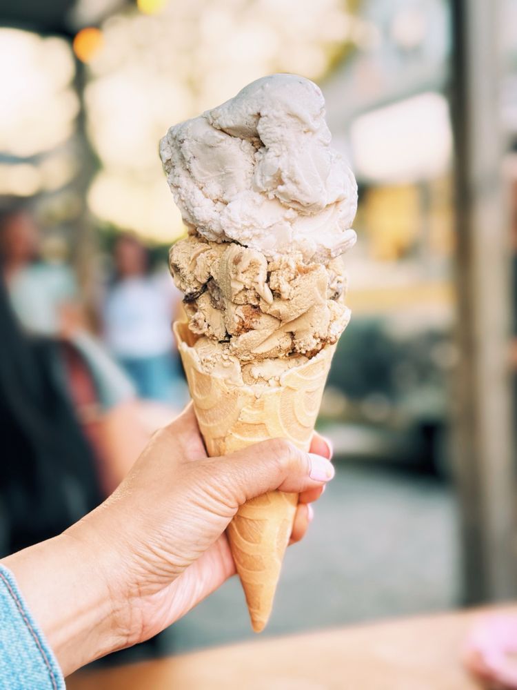 Social spots from Wright's Dairy Farm & Bakery
