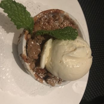 Market Bistro - Warm apple crisp - New American Near Me - Jericho, New York Market Bistro - Warm apple crisp - New American Near Me - Jericho, New York