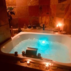 Jacqueline's Spa & Massage - Luxurious bathing rituals and healing soaks