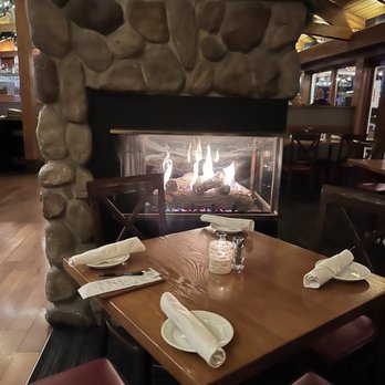 Ray's Boathouse - Dining room - New American Near Me - Seattle, Washington Ray's Boathouse - Dining room - New American Near Me - Seattle, Washington
