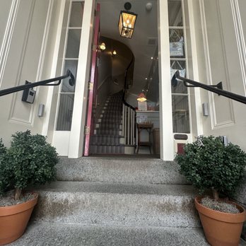 Beacon Hill Books & Cafe - Bookstores Near Me - Boston, Massachusetts