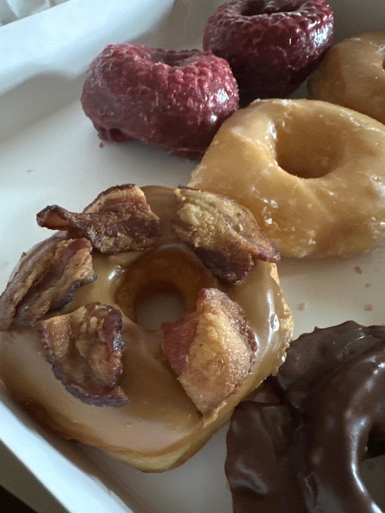 Sprinkles Donuts Logo