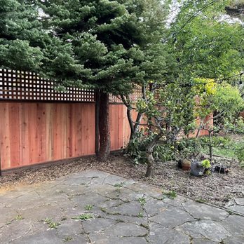 RCO General Construction - Side fence. They worked around large existing trees without problem. - Decks & Railing Near Me RCO General Construction - Side fence. They worked around large existing trees without problem. - Decks & Railing Near Me
