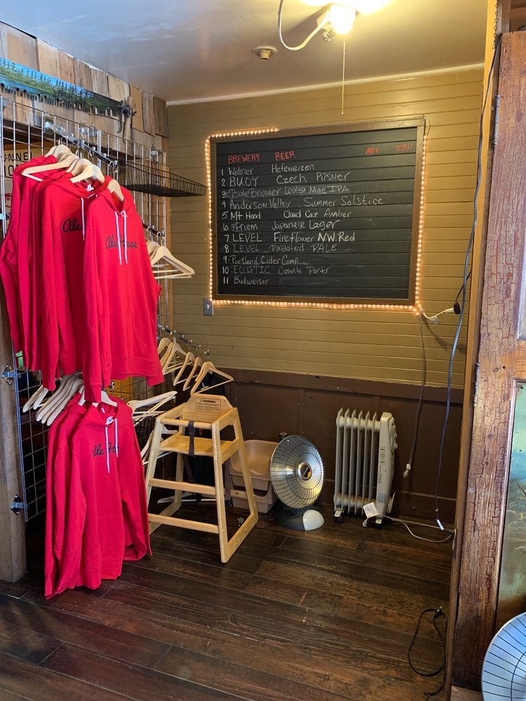 Cascade Locks Ale House, Cascade Locks Roadtrippers