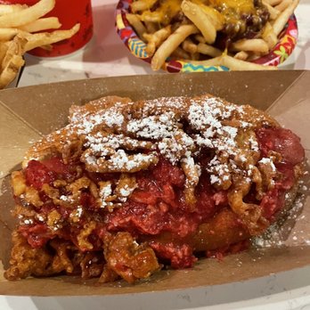 Casey's Corner - Hot Dog and Strawberry Funnel cake - Hot Dogs Near Me - Orlando, Florida
