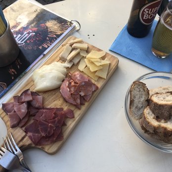 Medrosa d'Alfama - Mista - Cafes Near Me - Lisbon, 11 Medrosa d'Alfama - Mista - Cafes Near Me - Lisbon, 11