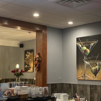 Sushi Thaime - Bar area - Sushi Bars Near Me - Oak Lawn, Illinois