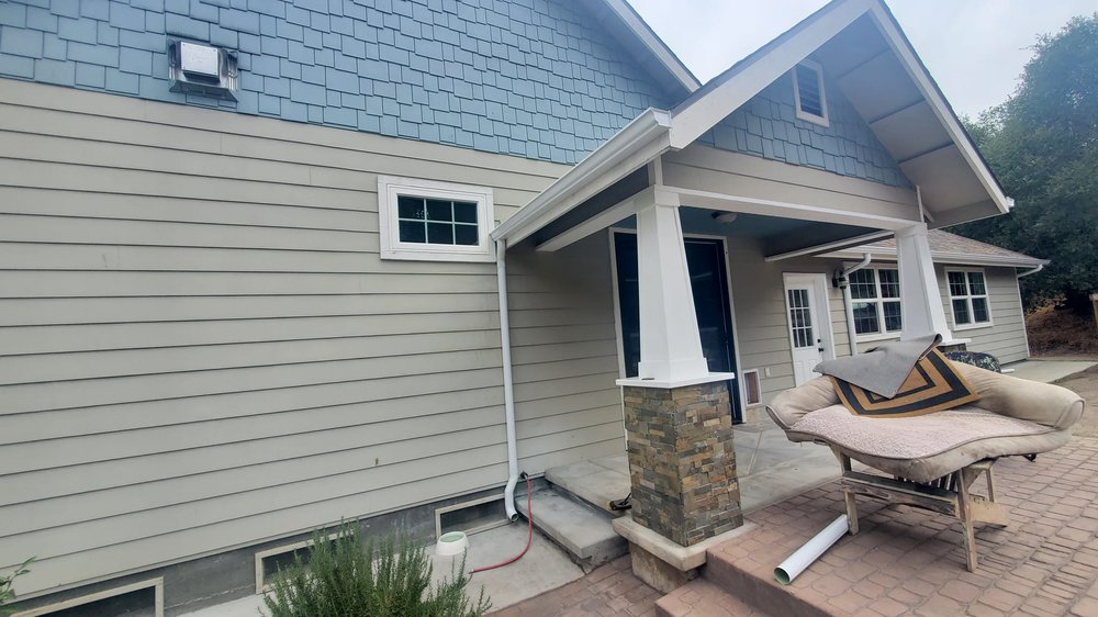 Slide of Echevarria Roofing