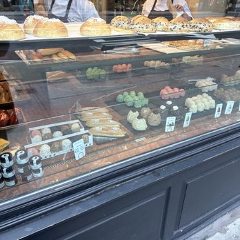 Aux Merveilleux De Fred - Desserts Near Me - New York, New York Aux Merveilleux De Fred - Desserts Near Me - New York, New York