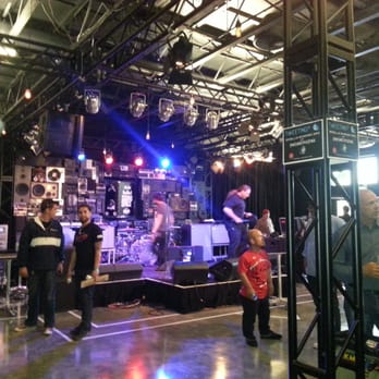 KROQ 106.7 - Radio Stations Near Me - Los Angeles, California KROQ 106.7 - Radio Stations Near Me - Los Angeles, California