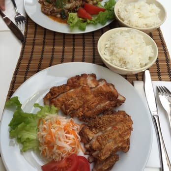 Lotus Vert - Poulet grillé et bœuf - Vietnamese Near Me - Brussels, BRU