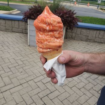 Creamery Ice Cream - Melted medium cherry dipped vanilla cone - American Near Me - Homer Glen, Illinois Creamery Ice Cream - Melted medium cherry dipped vanilla cone - American Near Me - Homer Glen, Illinois