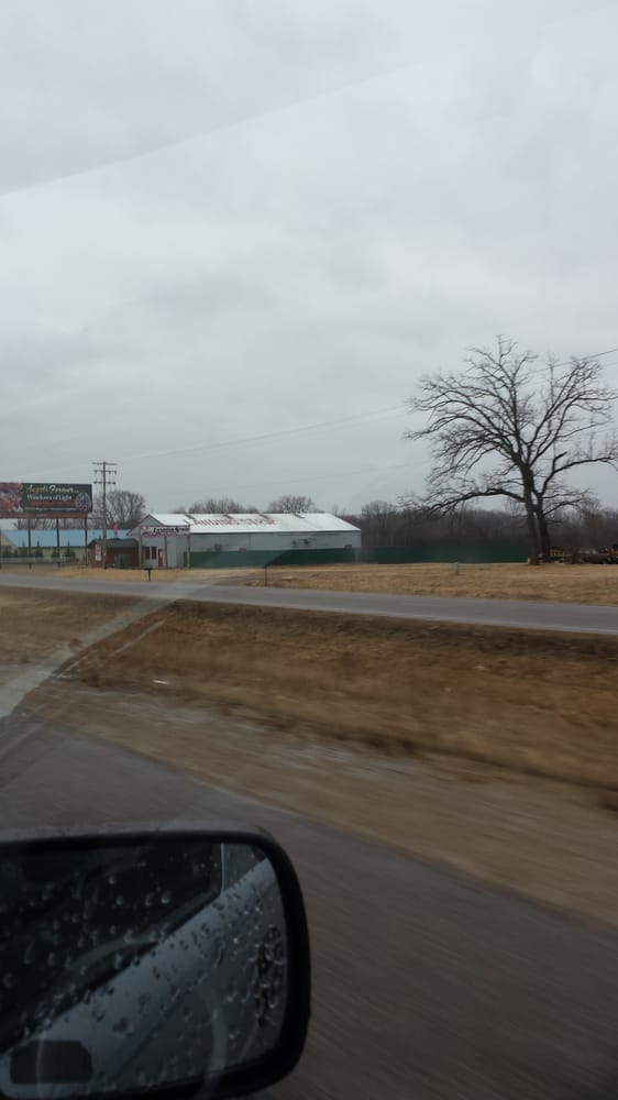 LANDING STRIP BAR & GRILL Updated October 2024 E4353 E Gate Dr