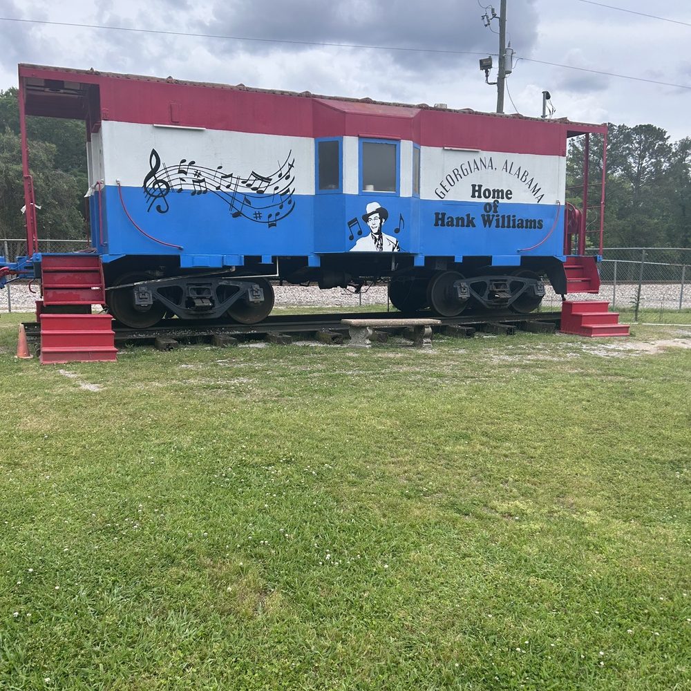 Hank Williams Museum - Museums Near Me - Georgiana, Alabama