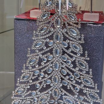 Christopher St James - Bejeweled Christmas trees - Shopping Near Me - London, XGL Christopher St James - Bejeweled Christmas trees - Shopping Near Me - London, XGL