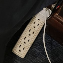Radisson Resort at the Port - Power strip in room